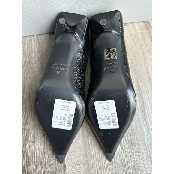 Balenciaga Logo Plaque Heeled Pumps in Black Size EU38/US8 $950 - Picture 13 of 14